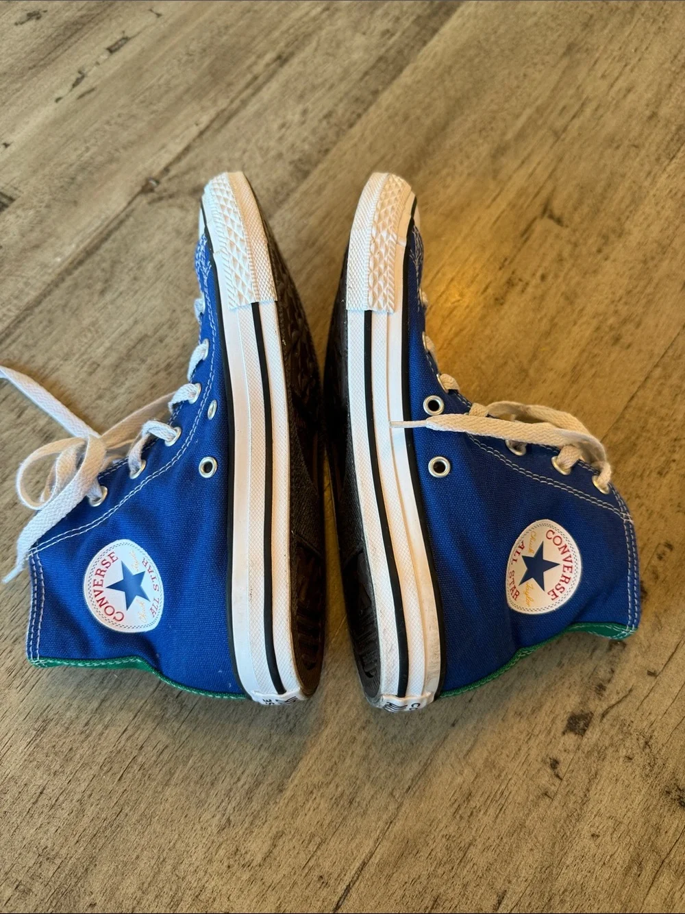 Converse Sneakers, Kids Size 3 High-Top Sneakers